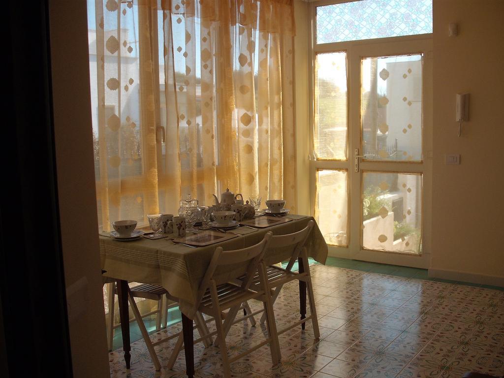 Bed And Breakfast Angolo Fiorito Civitavecchia Room photo