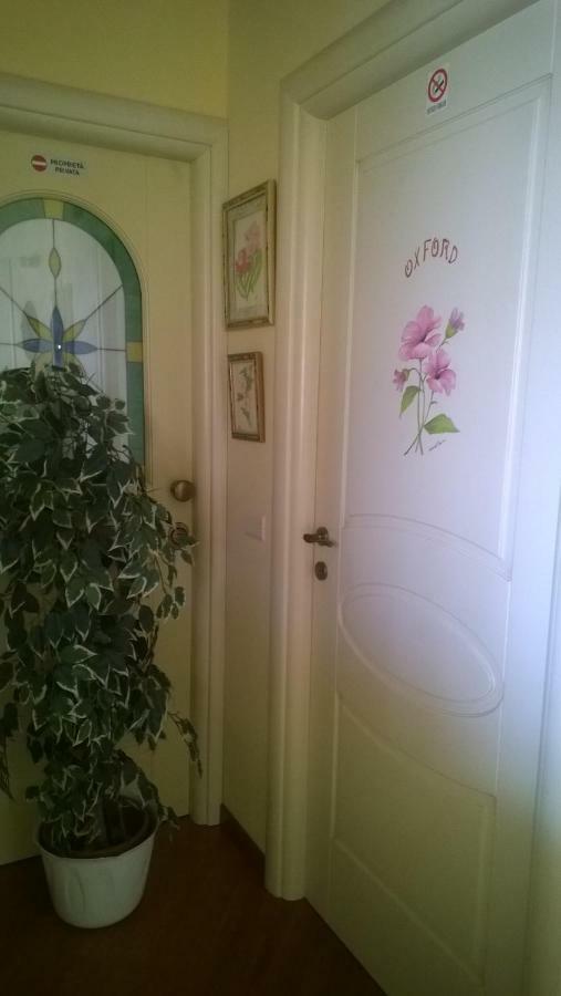 Bed And Breakfast Angolo Fiorito Civitavecchia Exterior photo